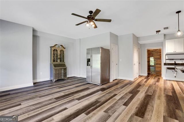 940 PLANTERS Place, Loganville, GA 30052