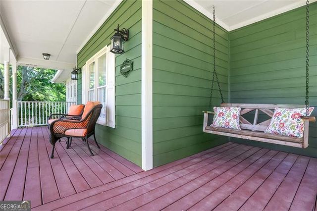 940 PLANTERS Place, Loganville, GA 30052