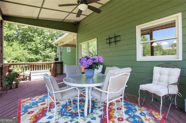 940 PLANTERS Place, Loganville, GA 30052