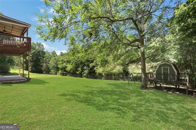 940 PLANTERS Place, Loganville, GA 30052