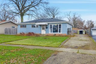 706 W JAMES Avenue, Villa Park, IL 60181