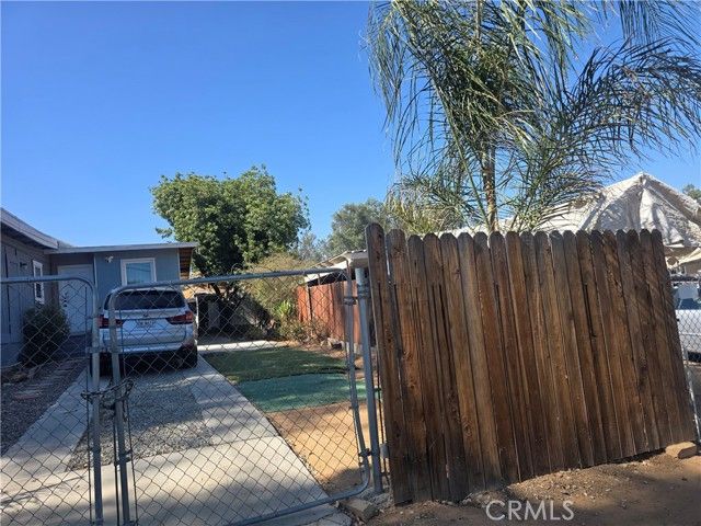 18354 Walnut Avenue, Lake Elsinore, CA 92532