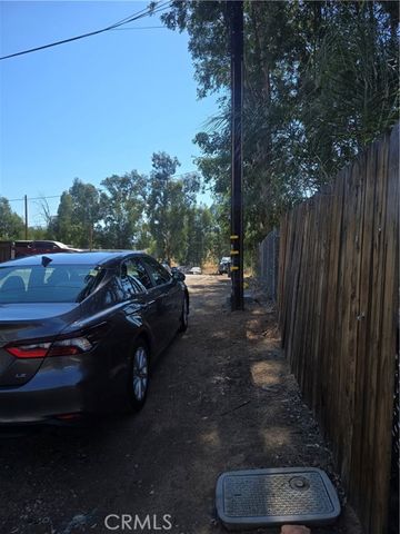 18354 Walnut Avenue, Lake Elsinore, CA 92532