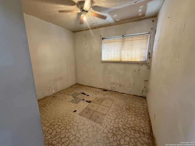 9331 Odem, San Antonio, TX 78224