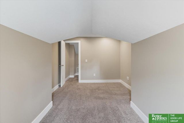 4012 Harney Street, Omaha, NE 68131