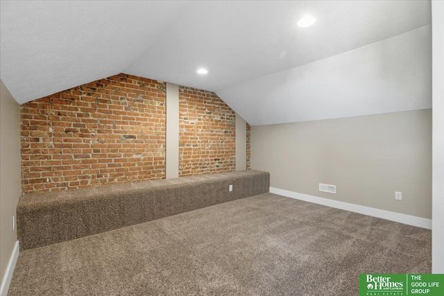 4012 Harney Street, Omaha, NE 68131