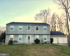 4 ORIOLE DR, Voorhees, NJ 08043