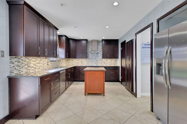 2015 Riverlawn Drive, Houston, TX 77339