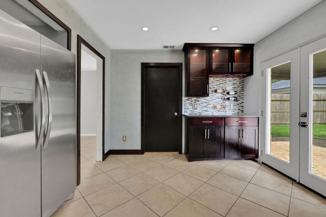 2015 Riverlawn Drive, Houston, TX 77339