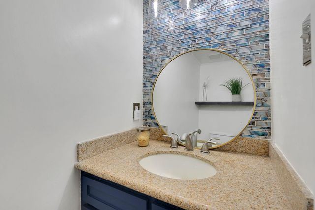 2015 Riverlawn Drive, Houston, TX 77339