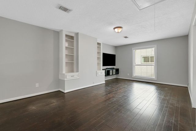 2015 Riverlawn Drive, Houston, TX 77339