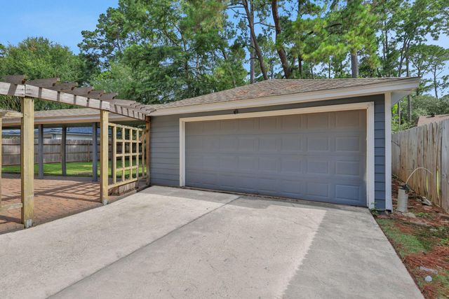 2015 Riverlawn Drive, Houston, TX 77339