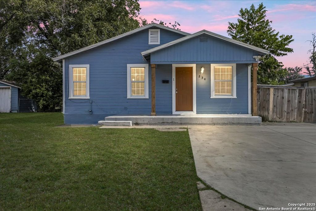 234 Readwell Dr, San Antonio, TX 78220
