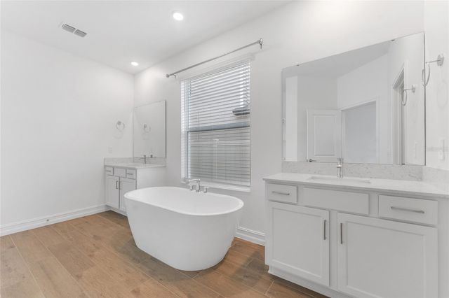 18255 SERENE LAKE LOOP, Lutz, FL 33548