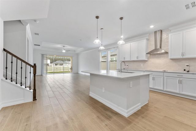 18255 SERENE LAKE LOOP, Lutz, FL 33548