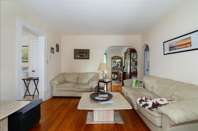 1 Linden Lane, Hyde Park, NY 12538