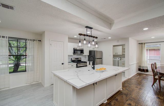 806 Country Place Blvd Street, Pearland, TX 77584