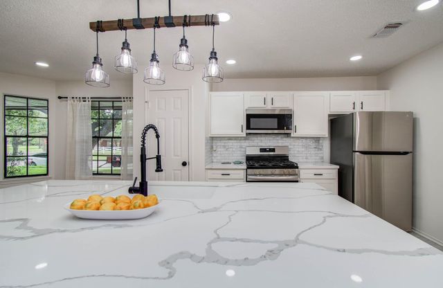 806 Country Place Blvd Street, Pearland, TX 77584