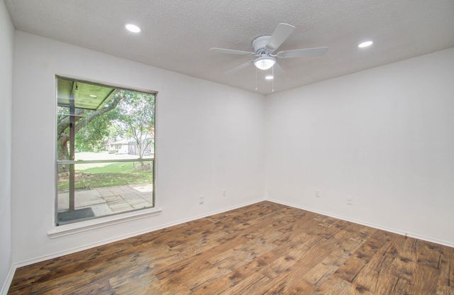 806 Country Place Blvd Street, Pearland, TX 77584