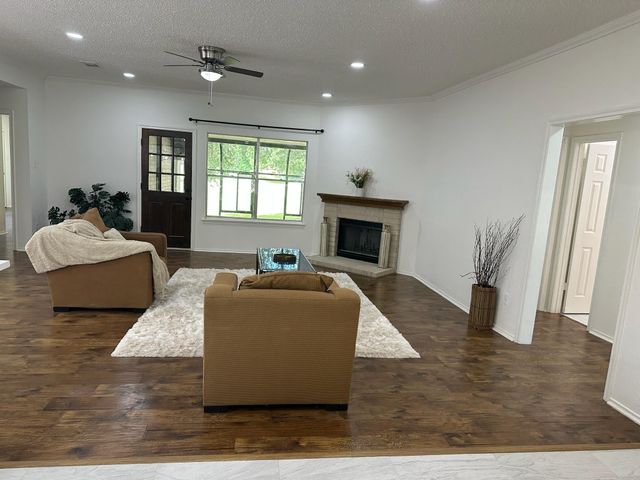 806 Country Place Blvd Street, Pearland, TX 77584