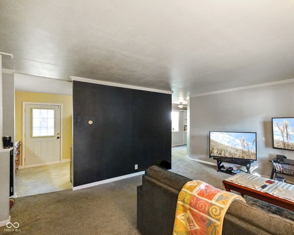 1101 W Riga Avenue, Marion, IN 46952