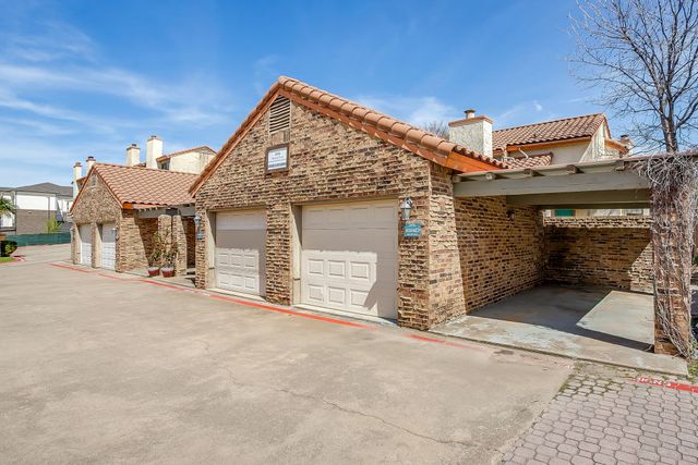 6504 Hickock Drive 6D, Fort Worth, TX 76116