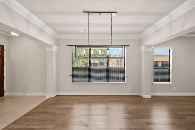 5328 Larkin Street, Houston, TX 77007