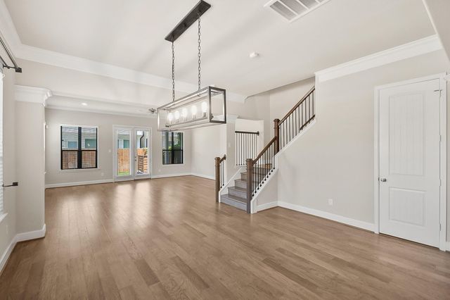 5328 Larkin Street, Houston, TX 77007