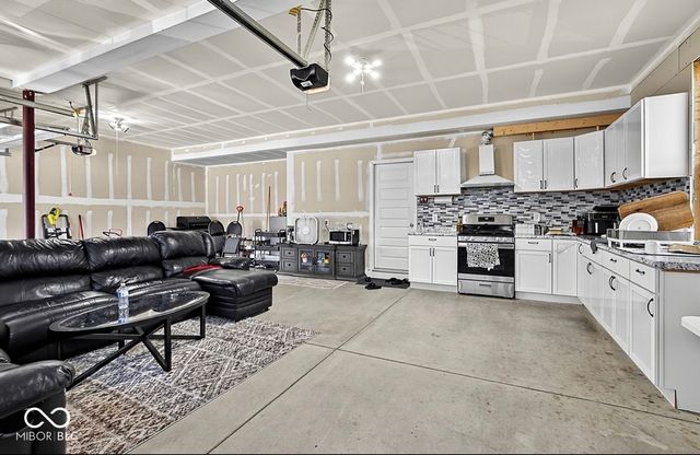4228 Brocket Drive, Greenwood, IN 46143