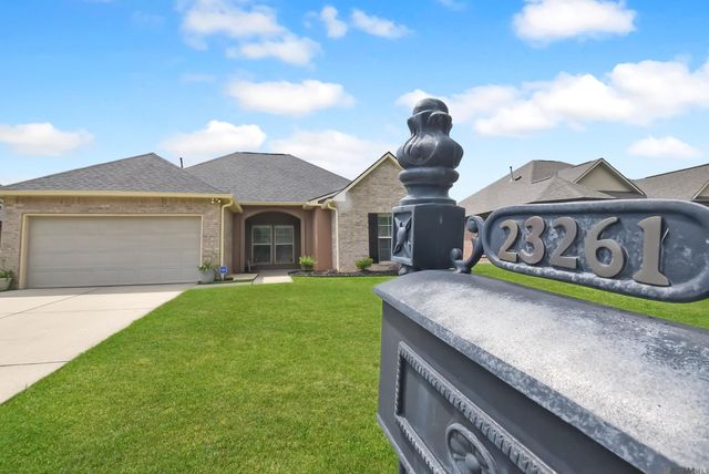 23261 Conifer Dr, Denham Springs, LA 70726