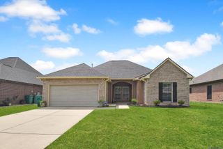 23261 Conifer Dr, Denham Springs, LA 70726