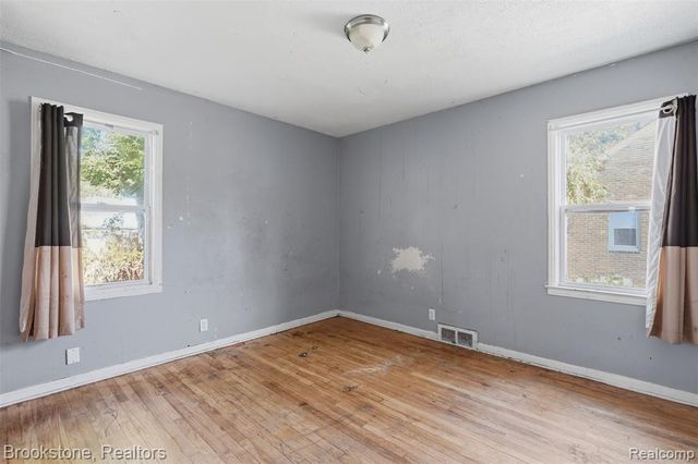 9635 Artesian Street, Detroit, MI 48228