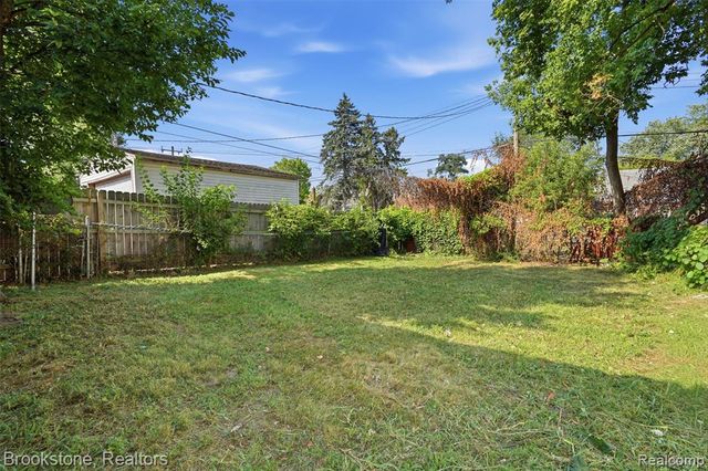 9635 Artesian Street, Detroit, MI 48228