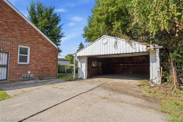 9635 Artesian Street, Detroit, MI 48228