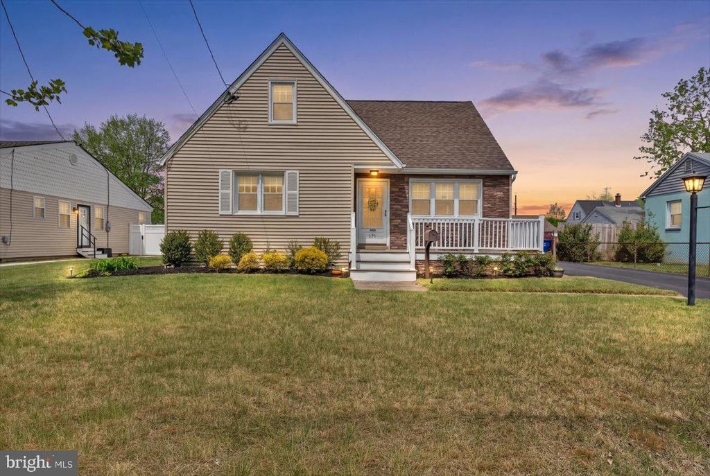 171 OXFORD RD, Cinnaminson, NJ 08077