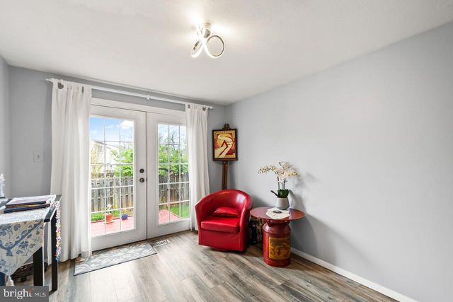 8450 STONEWALL RD, Manassas, VA 20110