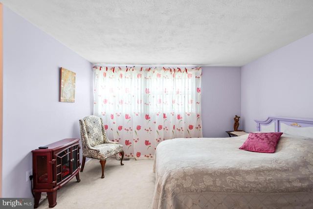 8450 STONEWALL RD, Manassas, VA 20110
