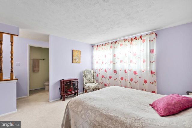 8450 STONEWALL RD, Manassas, VA 20110