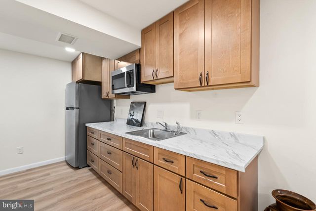 8450 STONEWALL RD, Manassas, VA 20110