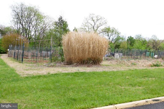 8450 STONEWALL RD, Manassas, VA 20110