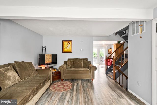 8450 STONEWALL RD, Manassas, VA 20110