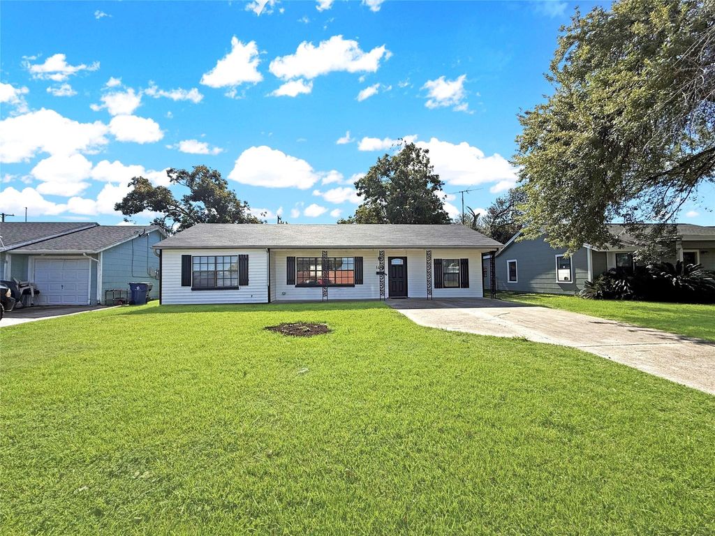 1417 5th Avenue N, Texas City, TX 77590