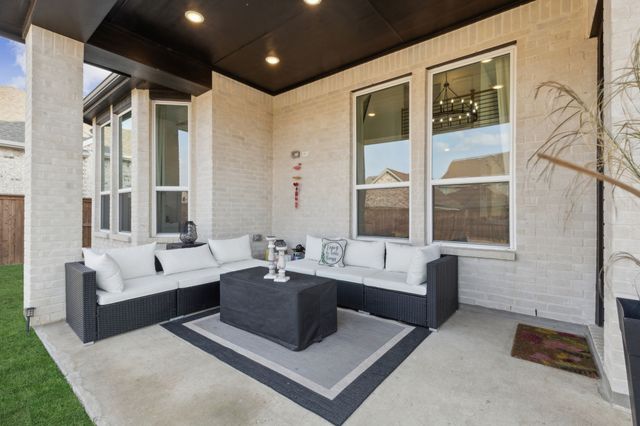 1812 Mcdougall Creek, Van Alstyne, TX 75495