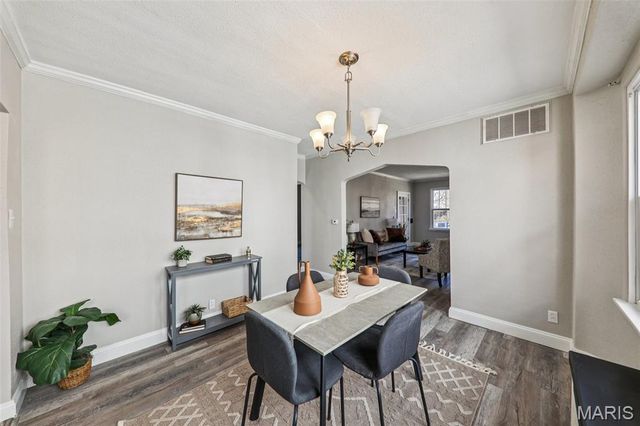 1502 Bredell Avenue, St Louis, MO 63117