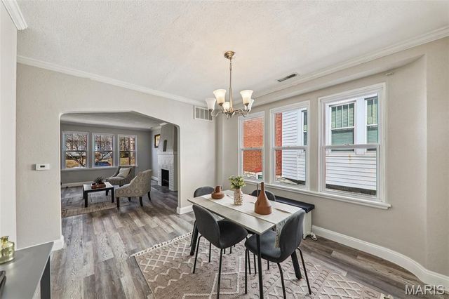 1502 Bredell Avenue, St Louis, MO 63117