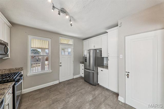 1502 Bredell Avenue, St Louis, MO 63117