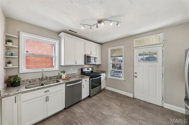 1502 Bredell Avenue, St Louis, MO 63117