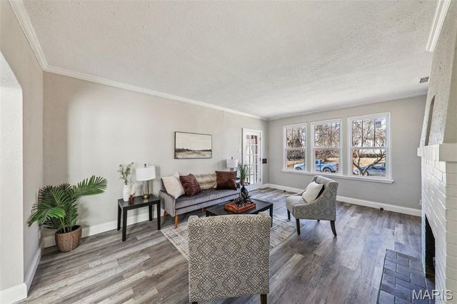 1502 Bredell Avenue, St Louis, MO 63117