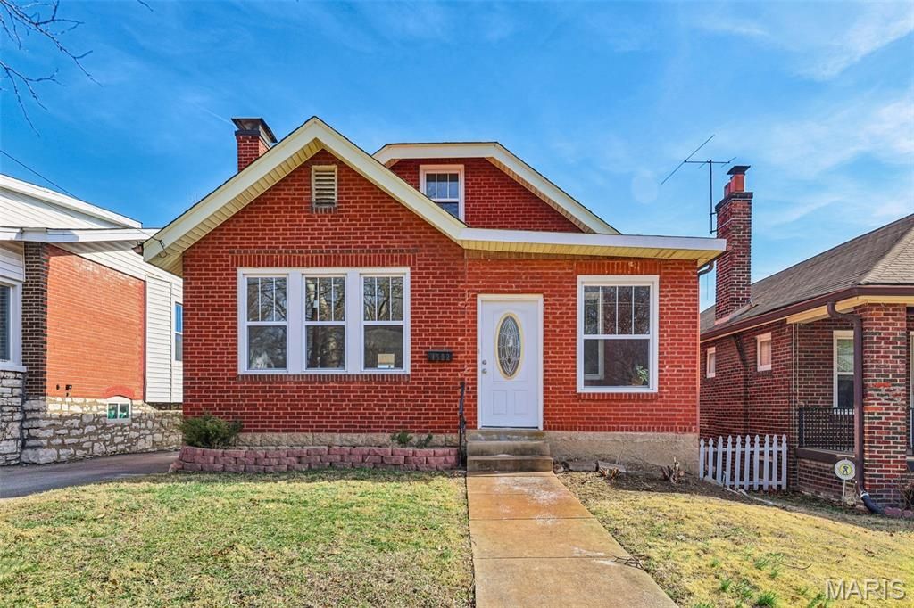 1502 Bredell Avenue, St Louis, MO 63117
