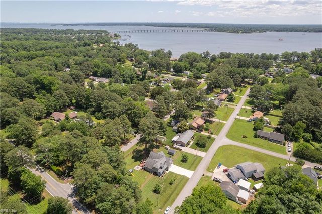 1802 Oyster Bay LN, Suffolk, VA 23436